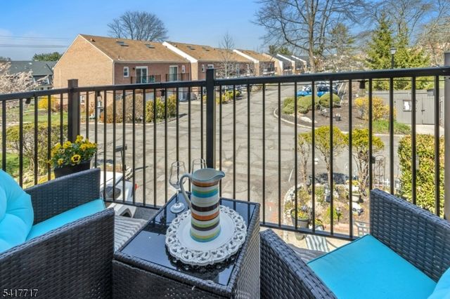 12 Maddaket Court, Scotch Plains Twp., NJ 07076