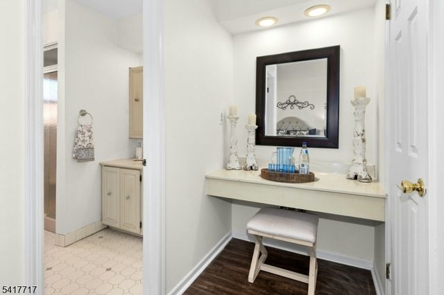 12 Maddaket Court, Scotch Plains Twp., NJ 07076