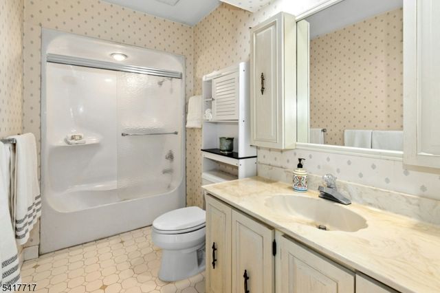 12 Maddaket Court, Scotch Plains Twp., NJ 07076