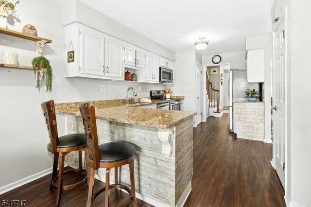 12 Maddaket Court, Scotch Plains Twp., NJ 07076