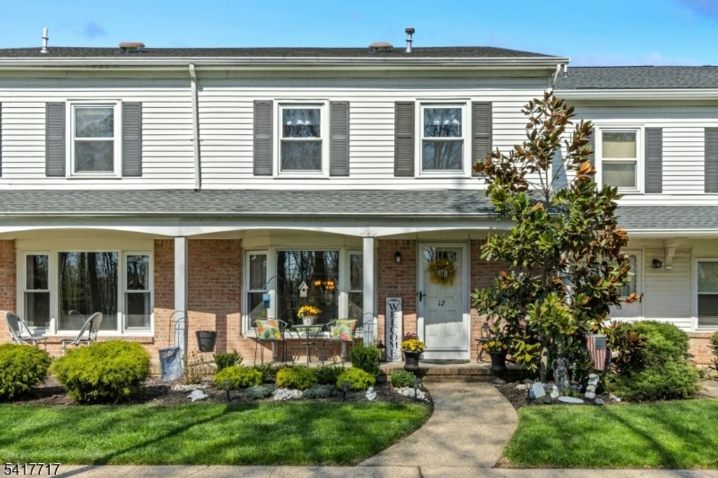 12 Maddaket Court, Scotch Plains Twp., NJ 07076