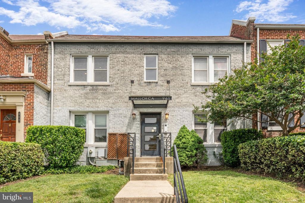 961 Randolph St NW Apt 3, Washington, DC 20011