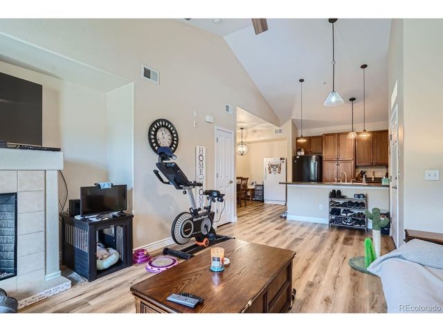 8779 S Kipling Way 204, Littleton, CO 80127