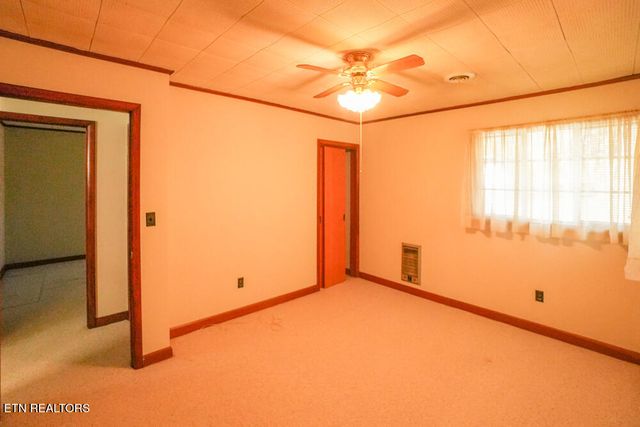 4305 Reed Rd, Louisville, TN 37777