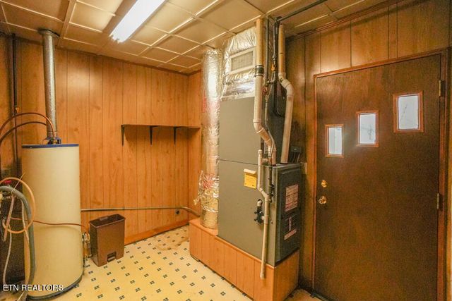 4305 Reed Rd, Louisville, TN 37777