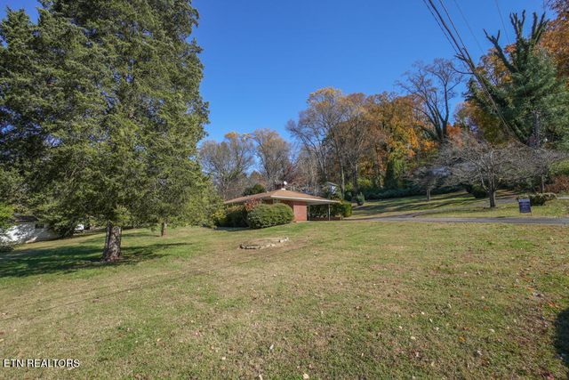 4305 Reed Rd, Louisville, TN 37777