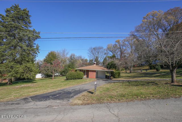 4305 Reed Rd, Louisville, TN 37777