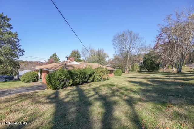 4305 Reed Rd, Louisville, TN 37777