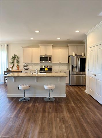 12 Freemont Court, Thomasville, NC 27360