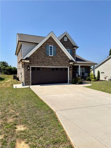12 Freemont Court, Thomasville, NC 27360