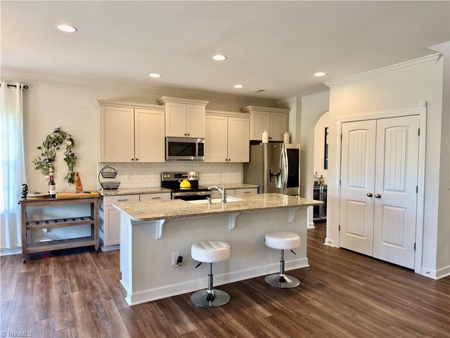 12 Freemont Court, Thomasville, NC 27360