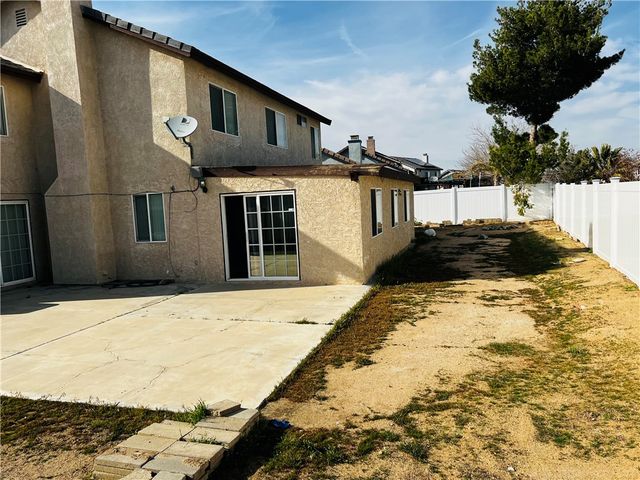 12771 Ponderosa Ranch Road, Victorville, CA 92392
