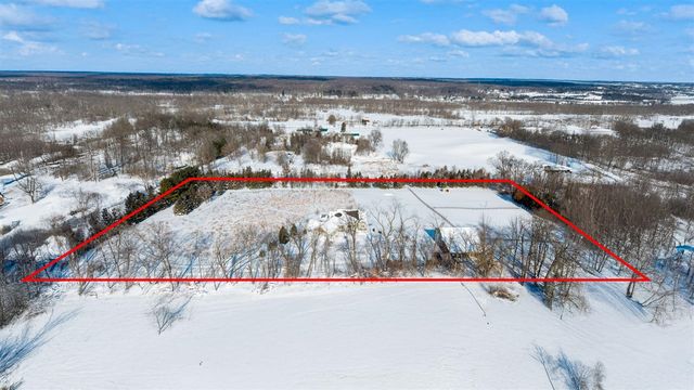 4343 S Montcalm Avenue, Lowell, MI 49331