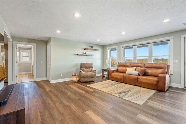 4343 S Montcalm Avenue, Lowell, MI 49331