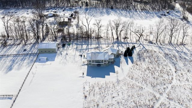 4343 S Montcalm Avenue, Lowell, MI 49331