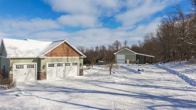 4343 S Montcalm Avenue, Lowell, MI 49331