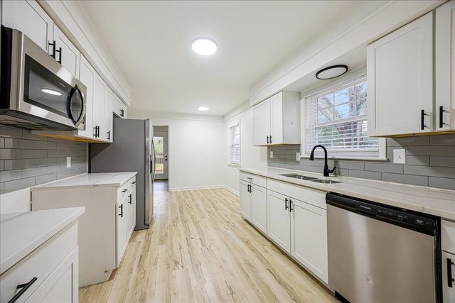 505 EASTBOURNE PL, Memphis, TN 38117