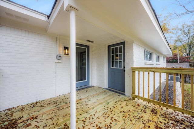 505 EASTBOURNE PL, Memphis, TN 38117