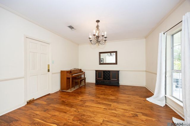 448 E Woodruff Dr, Baton Rouge, LA 70808