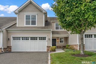 23 Woods Lane 23, Newtown, CT 06470
