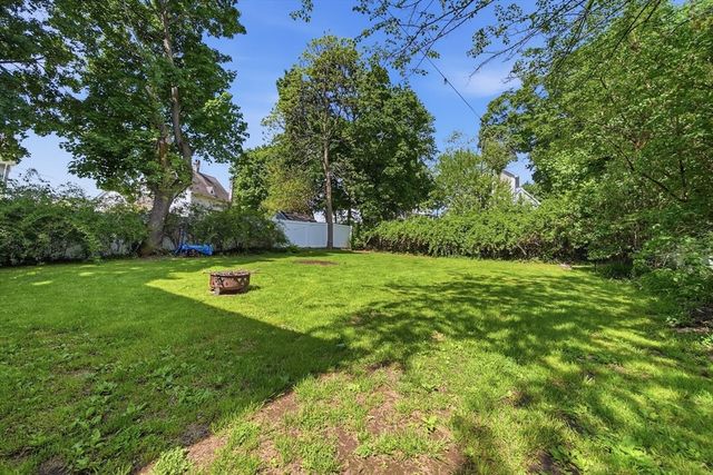 59 Grove St, Milford, MA 01757
