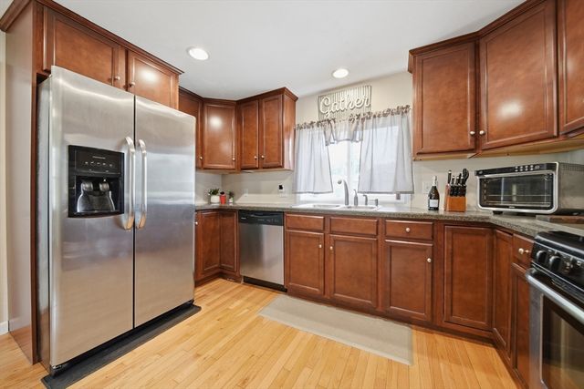 59 Grove St, Milford, MA 01757