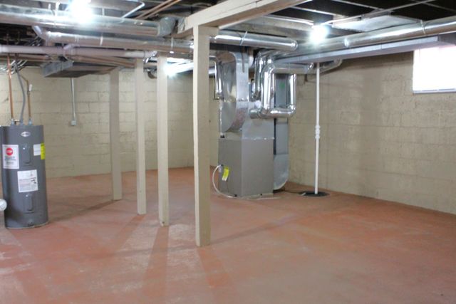 1512 N Rockton Avenue N, Rockford, IL 61103