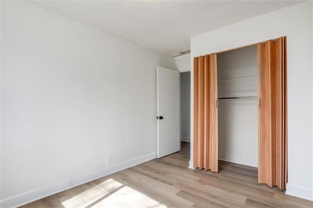 7645 Colonial Drive, Prairie Village, KS 66208