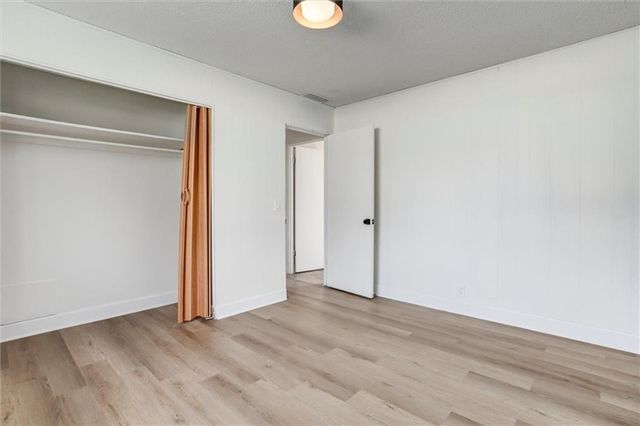 7645 Colonial Drive, Prairie Village, KS 66208