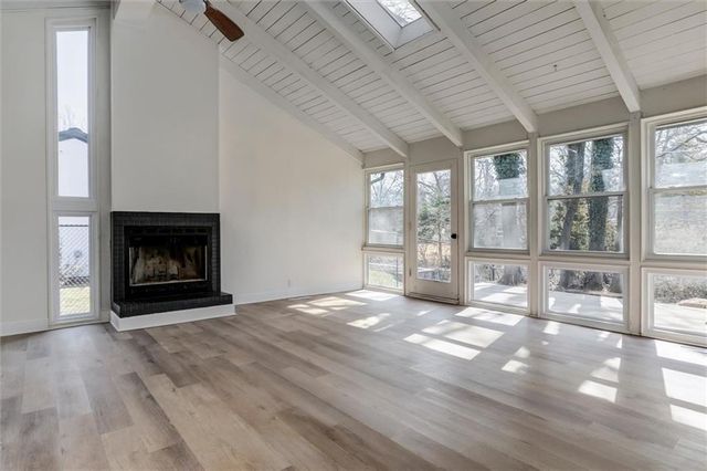 7645 Colonial Drive, Prairie Village, KS 66208