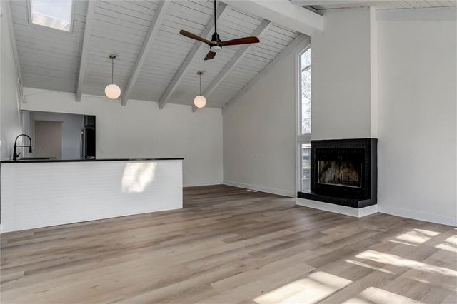 7645 Colonial Drive, Prairie Village, KS 66208