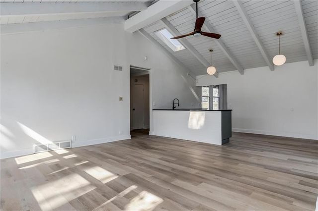 7645 Colonial Drive, Prairie Village, KS 66208