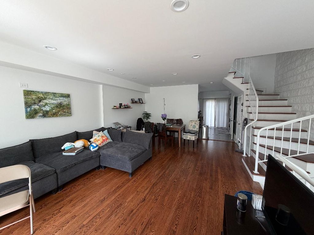 933 S Oakley Boulevard, Chicago, IL 60612 — photo 2
