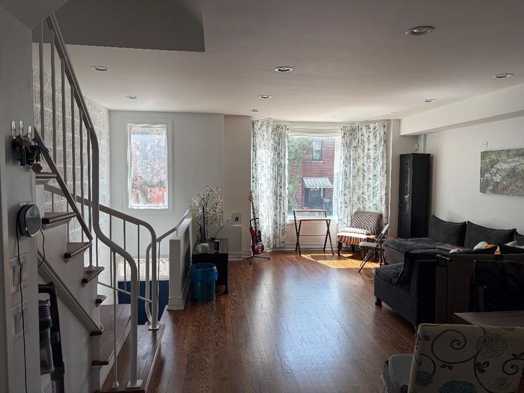 933 S Oakley Boulevard, Chicago, IL 60612 — photo 3