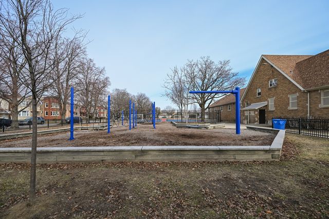 5850 N Mulligan Avenue 1, Chicago, IL 60646