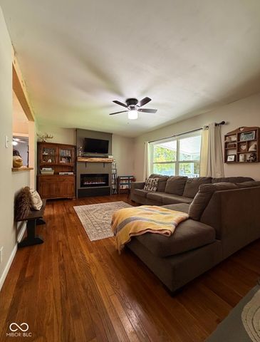 2309 W US 136 Highway, Crawfordsville, IN 47933