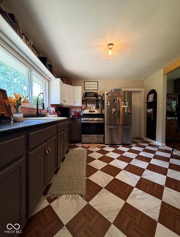 2309 W US 136 Highway, Crawfordsville, IN 47933