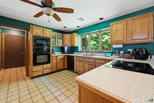 19 Hi Barlow Road, Newtown, CT 06470