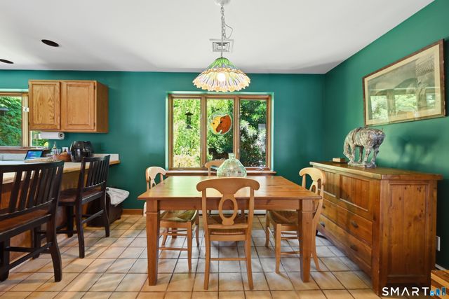 19 Hi Barlow Road, Newtown, CT 06470