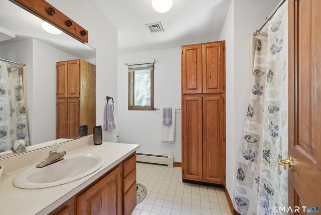 19 Hi Barlow Road, Newtown, CT 06470