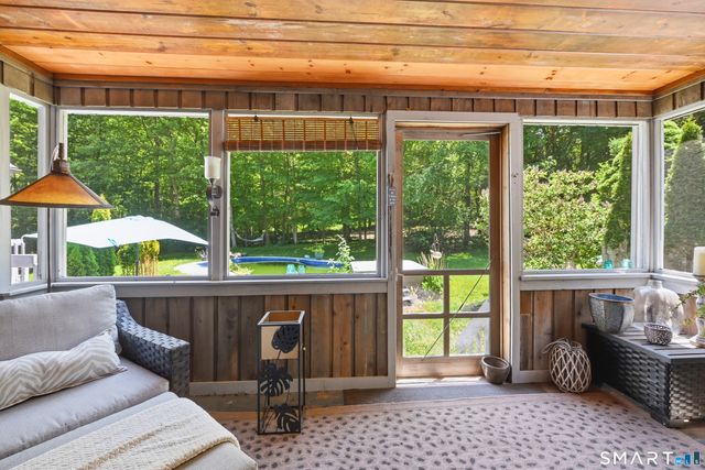 19 Hi Barlow Road, Newtown, CT 06470