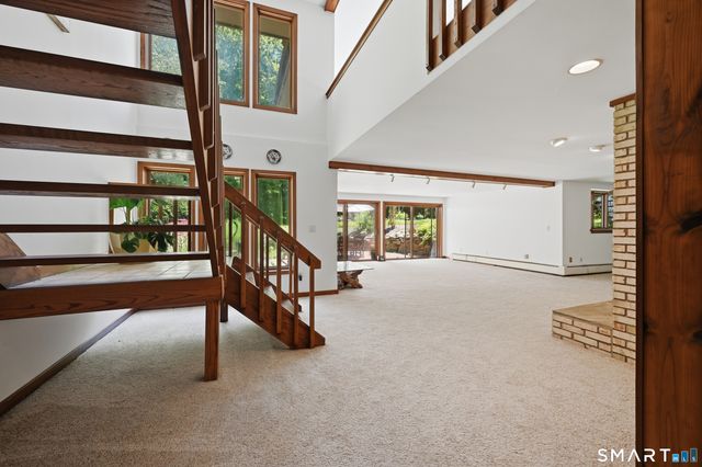 19 Hi Barlow Road, Newtown, CT 06470