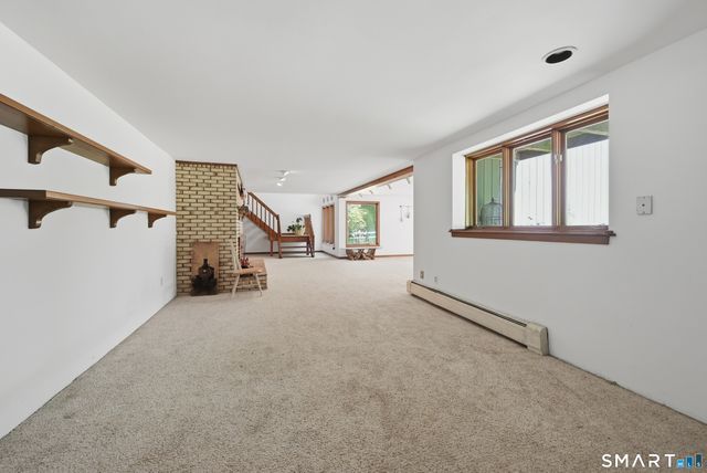 19 Hi Barlow Road, Newtown, CT 06470