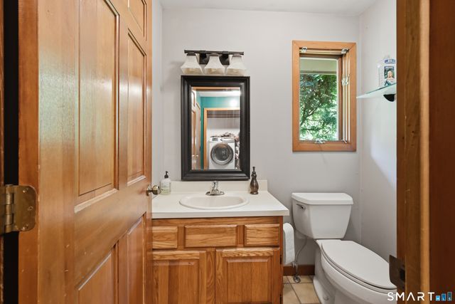 19 Hi Barlow Road, Newtown, CT 06470