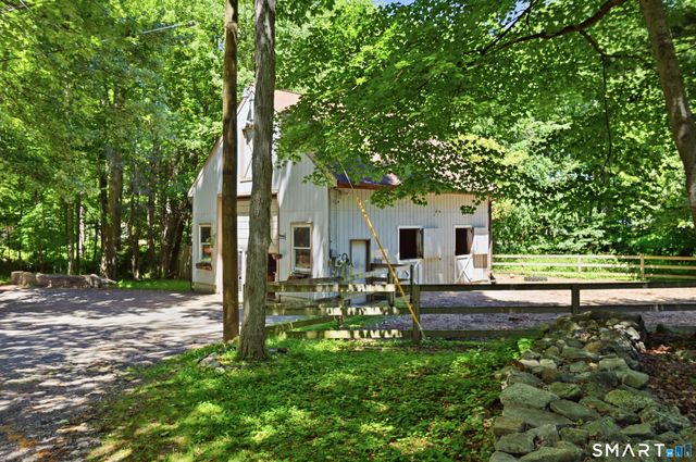 19 Hi Barlow Road, Newtown, CT 06470