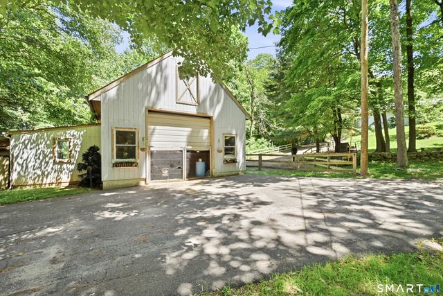 19 Hi Barlow Road, Newtown, CT 06470