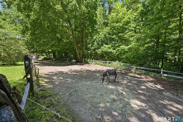 19 Hi Barlow Road, Newtown, CT 06470