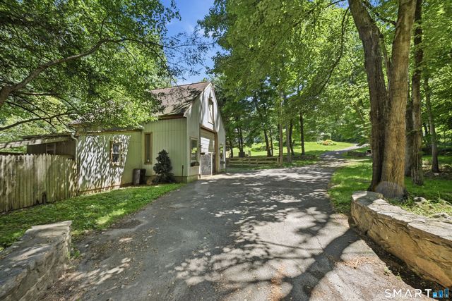 19 Hi Barlow Road, Newtown, CT 06470