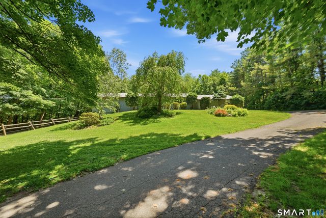 19 Hi Barlow Road, Newtown, CT 06470