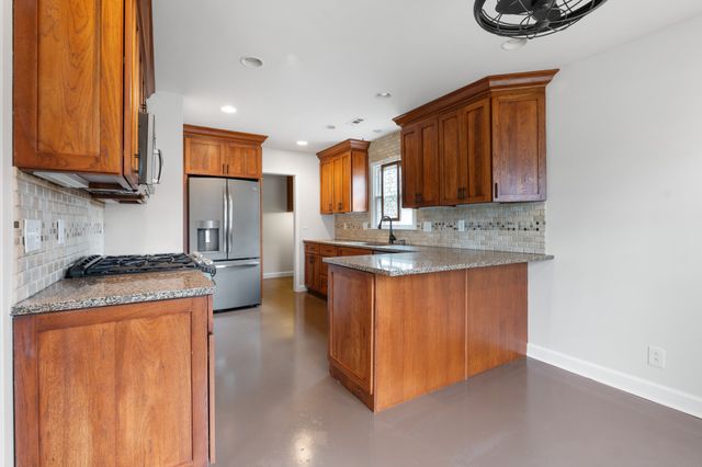 2006 Boxwood Dr, Franklin, TN 37069